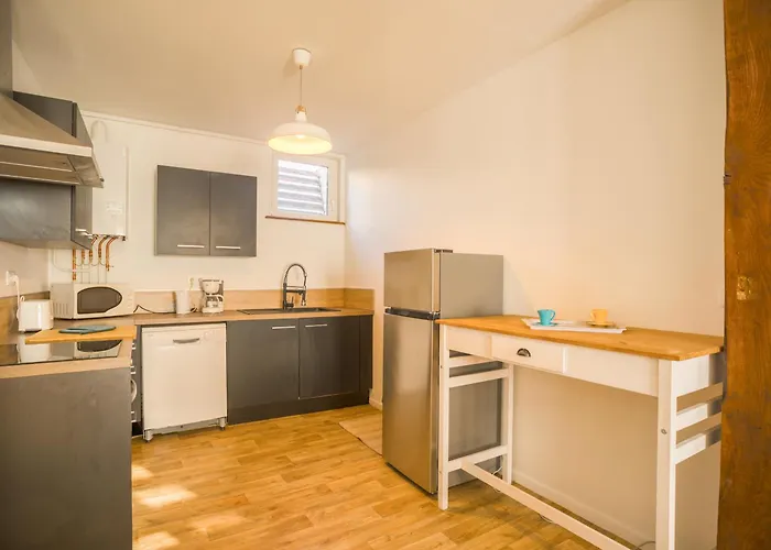 Duplex Pasteur - 3 - Privee Bed & Breakfast Troyes